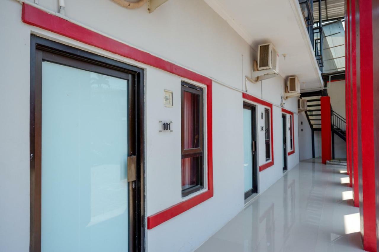 Reddoorz Syariah Near Alun Alun Tegal Hotel Exterior foto